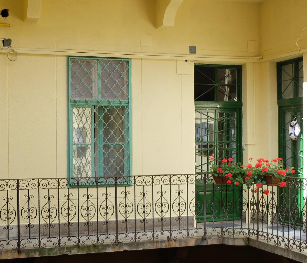 111 Hostel บูดาเปสต์ ภายนอก รูปภาพ